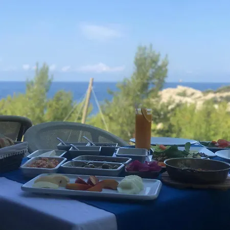 Rocas Roja Beach Campsite